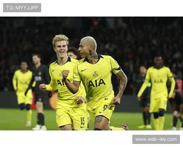 巴黎圣日耳曼5-3热刺，维蒂尼亚帽子戏法闪耀全场